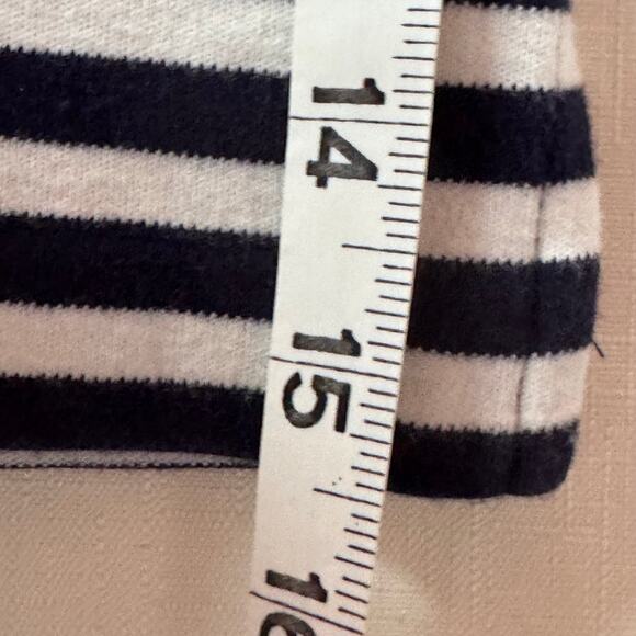 Vintage CHARTER CLUB Turtleneck Women's M‎ Striped Nautical Preppy Crest Coastal - Picture 9 of 9